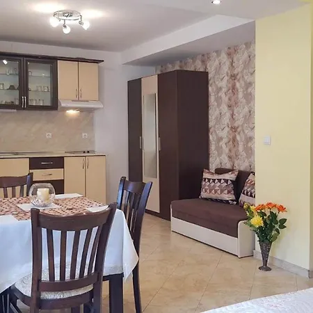 далия - Гостьовий будинок