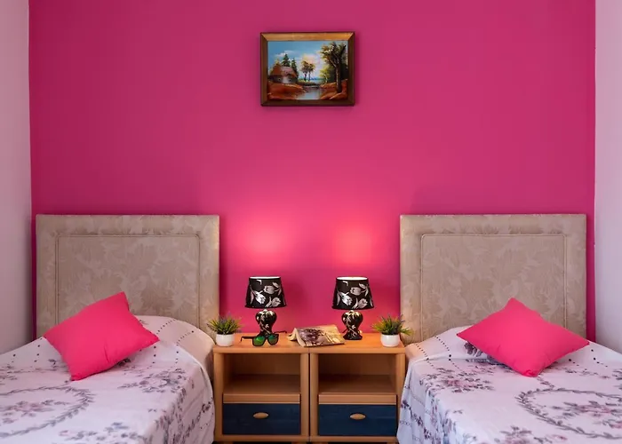 Гостьовий будинок далия - 4*