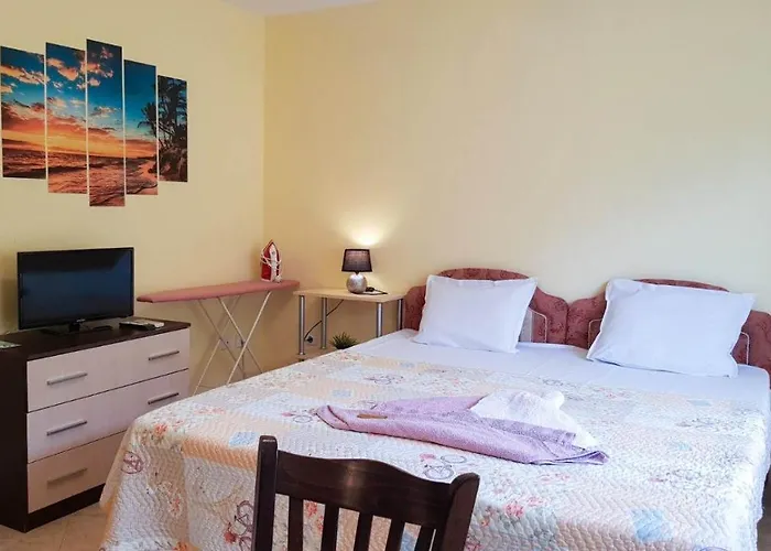 Гостьовий будинок далия -