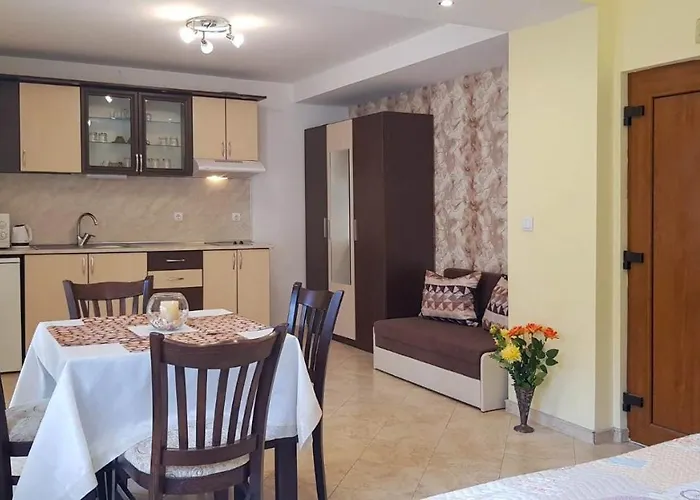 далия - Гостьовий будинок