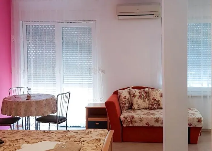 Гостьовий будинок далия - 4*